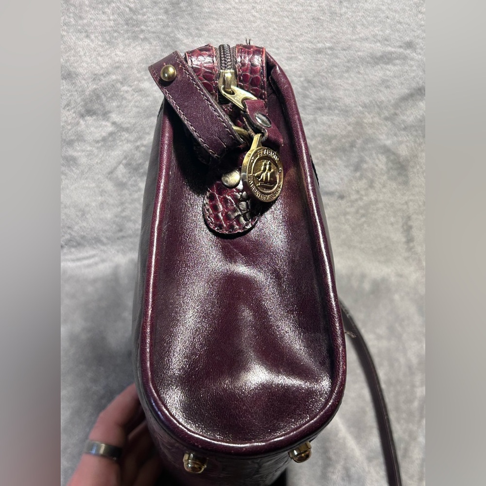 Vintage Brahmin Croc Embossed Mahogany Leather Crossbody Bag - Picture 7 of 10